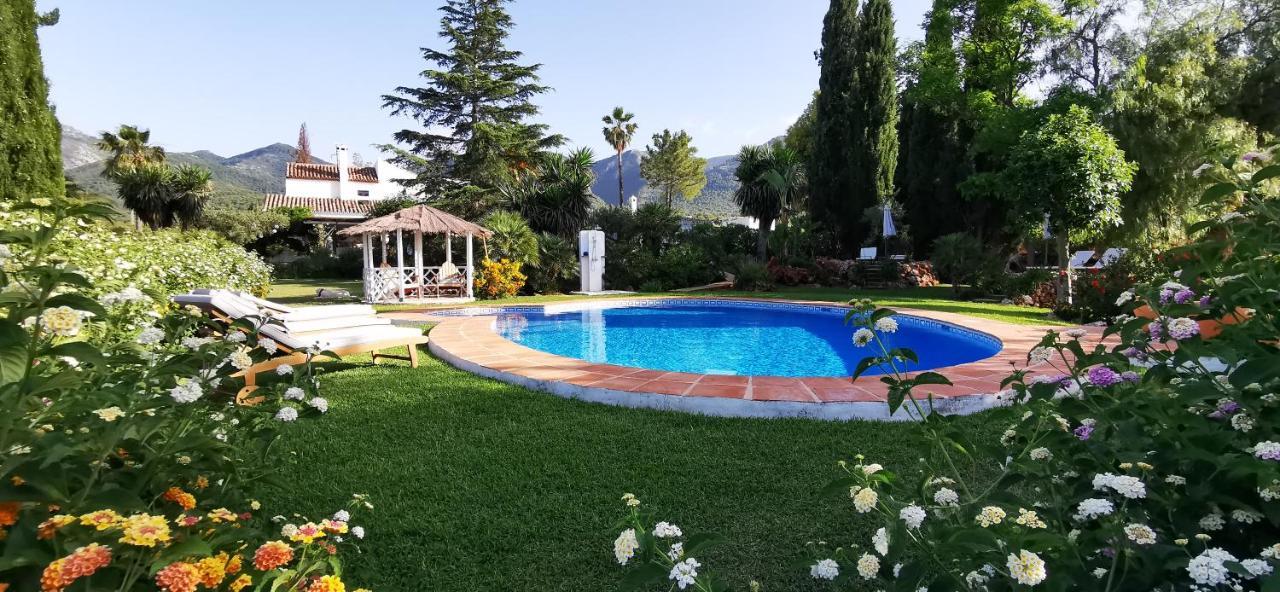 Roca Verde, Boutique Bed & Breakfast (Adults Only) アラウリン・デ・ラ・トレ エクステリア 写真