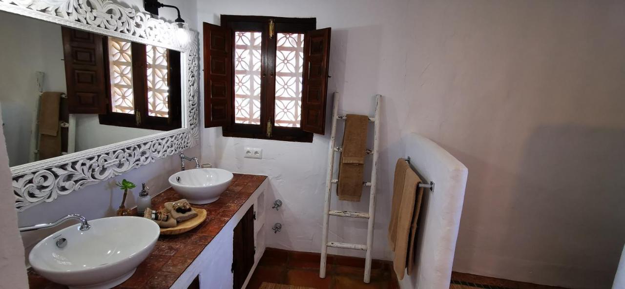 Roca Verde, Boutique Bed & Breakfast (Adults Only) アラウリン・デ・ラ・トレ エクステリア 写真