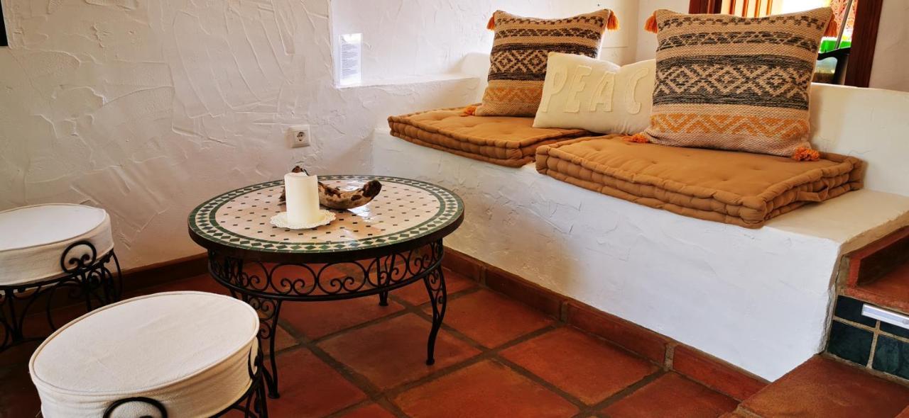 Roca Verde, Boutique Bed & Breakfast (Adults Only) アラウリン・デ・ラ・トレ エクステリア 写真